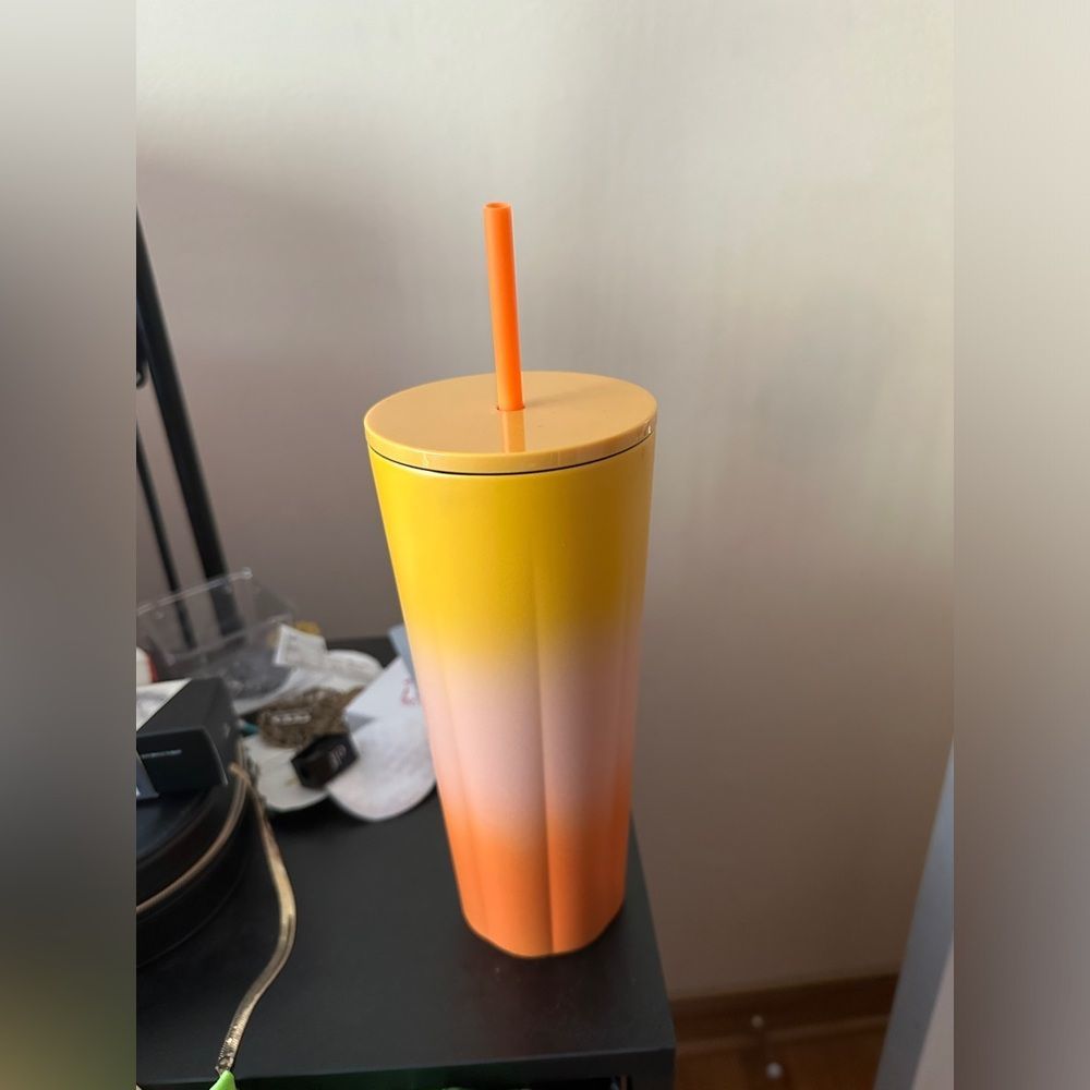 Starbucks Spring 2024 Peach Orange Mango Gradient Ombre 24oz Venti Tumbler NWT